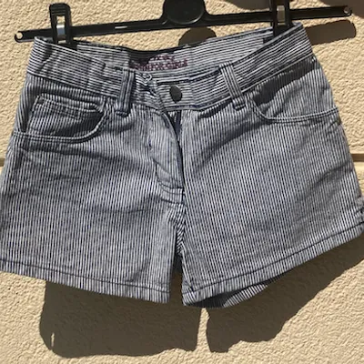 Short rayé marine/blanc 10 ans